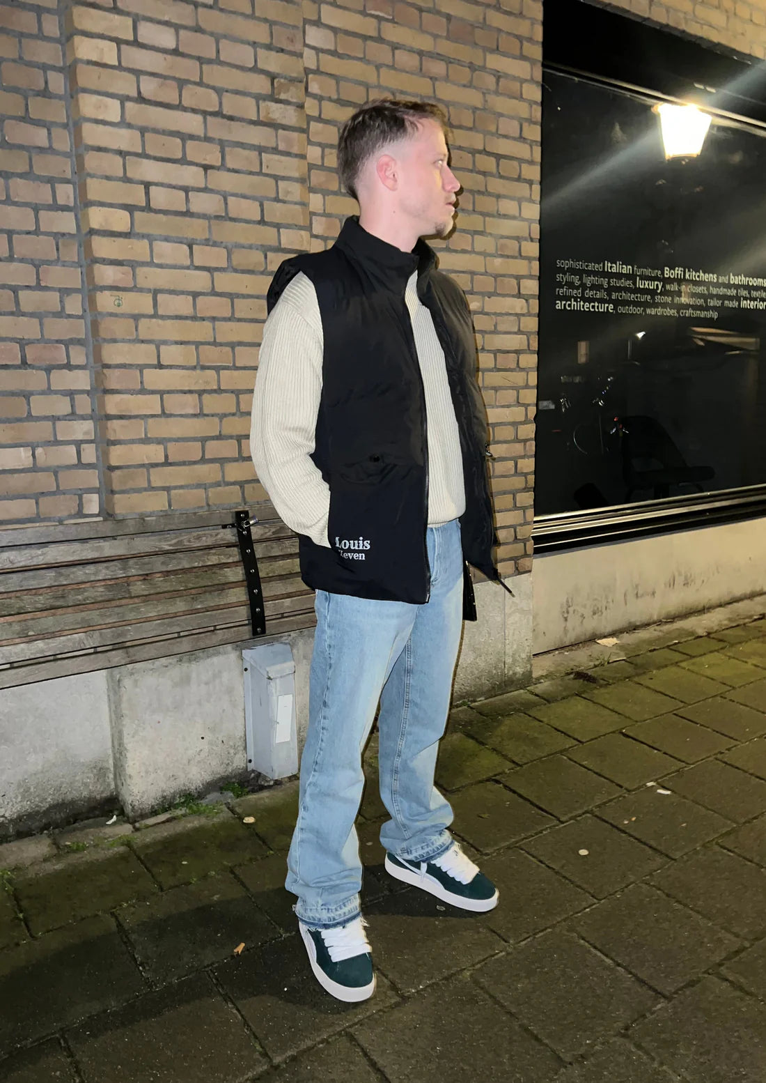 gewatteerde Heren bodywarmer in het zwart met zakken