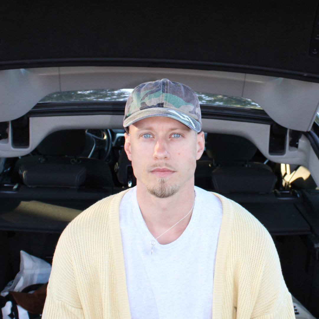 Louis Zeven camouflage cap met camo-print, geverfd Louis Zeven-logo en verstelbare sluiting.
