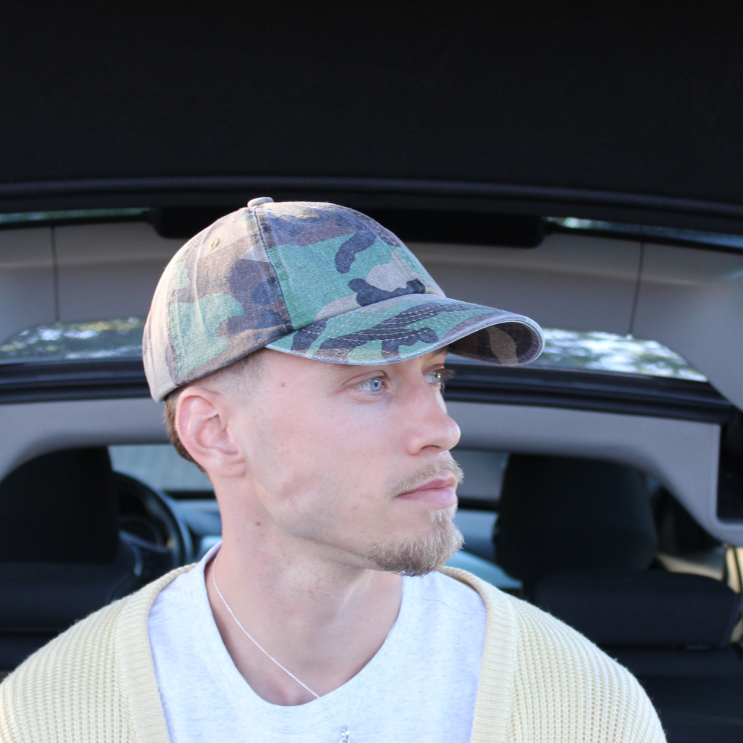 Louis Zeven camouflage cap met camo-print, geverfd Louis Zeven-logo en verstelbare sluiting.