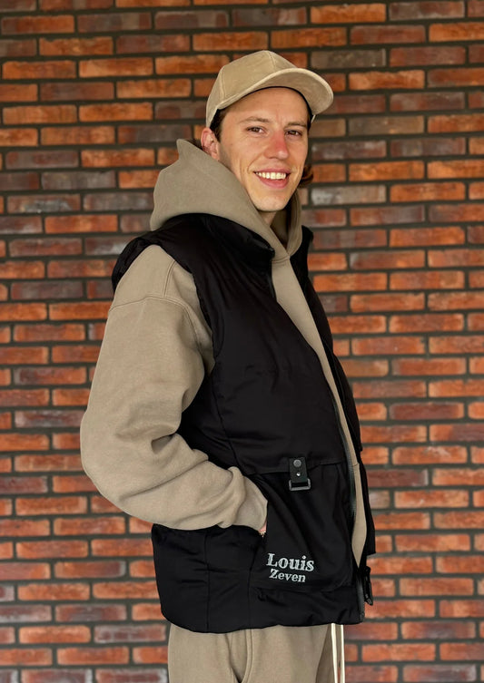 gewatteerde Heren bodywarmer in het zwart met zakken