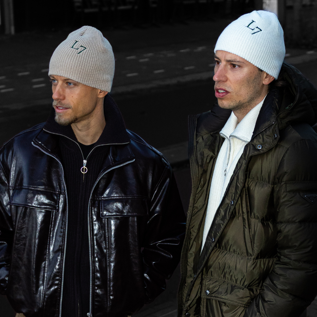 Geribbelde L7 beanie muts in zachte stof met opvallend L7 logo – comfortabele wintermuts voor dagelijks gebruik.