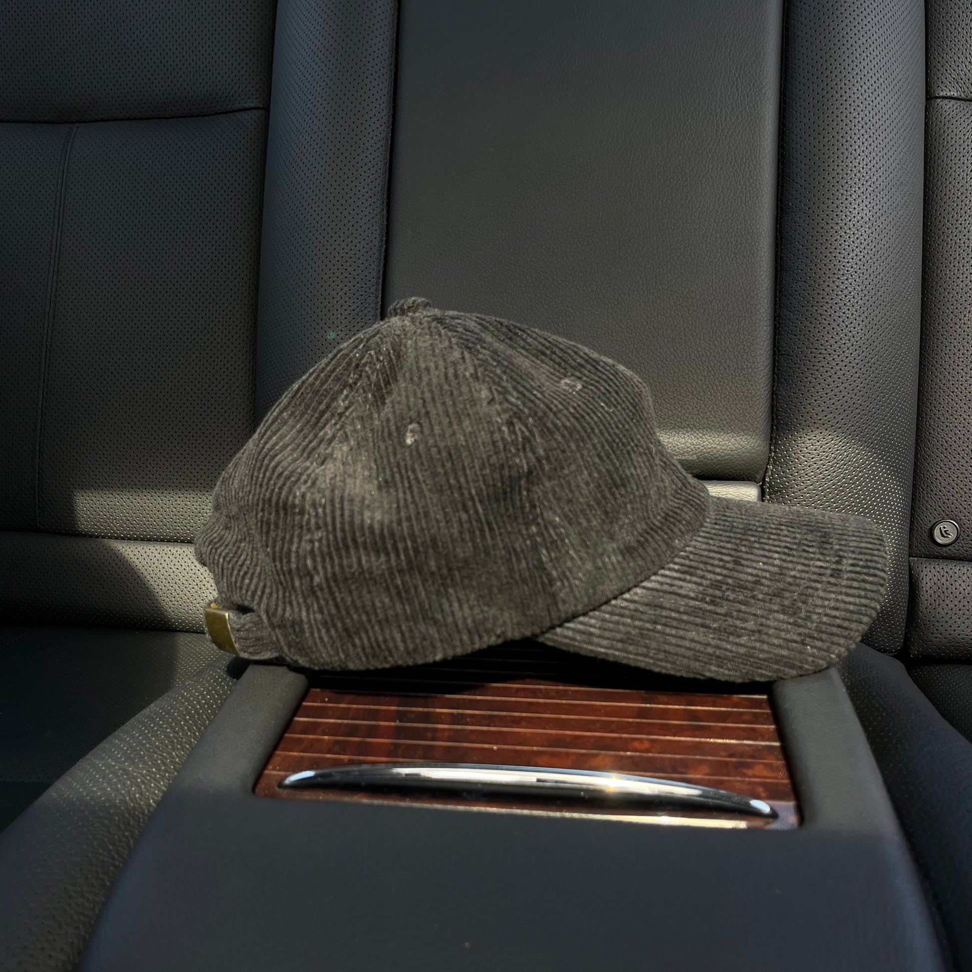 Corduroy pet zwart cap